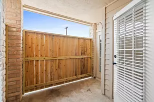 14600 Fonmeadow Dr, Houston, TX 77035 - Photo 26