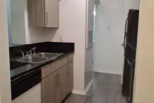 2025 Augusta Dr, Houston, TX 77057 - Photo 4