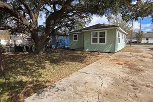 1003 Merchant St, El Campo, TX 77437 - Photo 12
