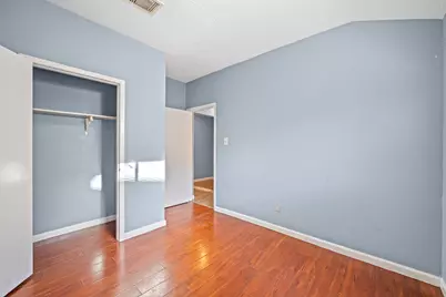 11059 Landsbury Circle, Houston, TX 77099 - Photo 8