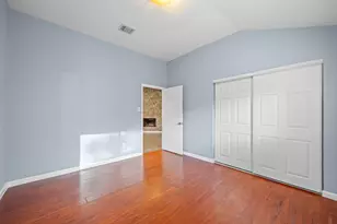 11059 Landsbury Cir, Houston, TX 77099 - Photo 18