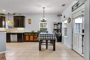 2001 Troon Dr, La Porte, TX 77571 - Photo 8