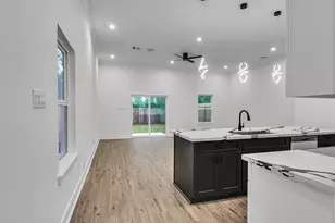 3510 Grassmere St, Houston, TX 77051 - Photo 12