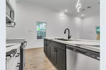 3510 Grassmere Street #A/B, Houston, TX 77051 - Photo 12