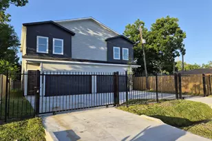 3510 Grassmere St, Houston, TX 77051 - Photo 2