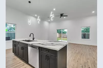 3510 Grassmere Street #A/B, Houston, TX 77051 - Photo 10