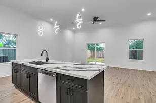 3510 Grassmere St, Houston, TX 77051 - Photo 10