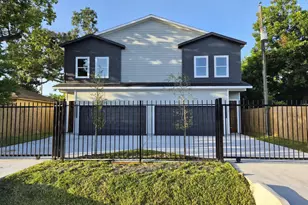 3510 Grassmere St, Houston, TX 77051 - Photo 1