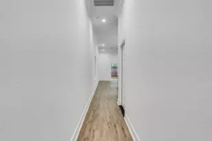 3510 Grassmere St, Houston, TX 77051 - Photo 10