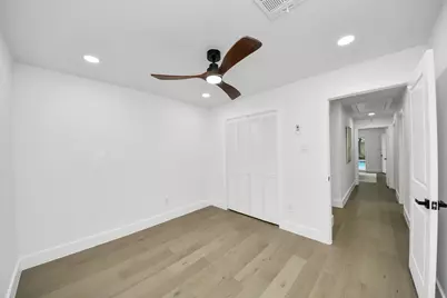 12318 Queensbury Lane, Houston, TX 77024 - Photo 36