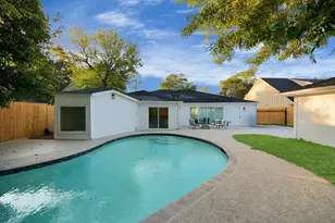 12318 Queensbury Ln, Houston, TX 77024 - Photo 12