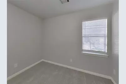 411 E Carby Road, Houston, TX 77037 - Photo 12