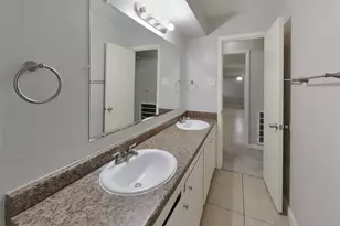 411 E Carby Rd, Houston, TX 77037 - Photo 14