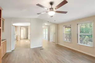1961 Quality Blvd, Huntsville, TX 77320 - Photo 4