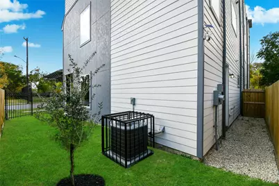 3233 Tuam Street, Houston, TX 77004 - Photo 4