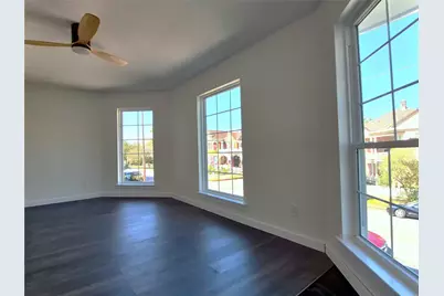 1625 Ball, Galveston, TX 77550 - Photo 32