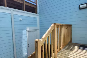 1625 Ball, Galveston, TX 77550 - Photo 28