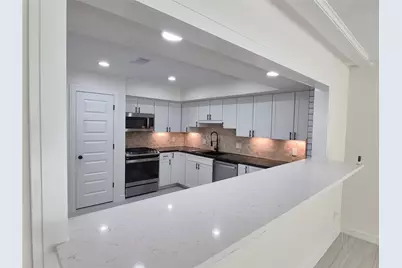 1625 Ball, Galveston, TX 77550 - Photo 14