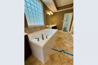 12501 Peppercreek Ln, Pearland, TX 77584 - Photo 28
