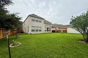 12501 Pepper Creek Ln, Pearland, TX 77584 - Photo 2
