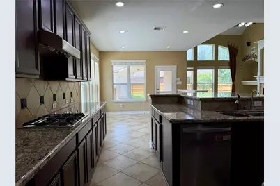 12501 Peppercreek Ln, Pearland, TX 77584 - Photo 16