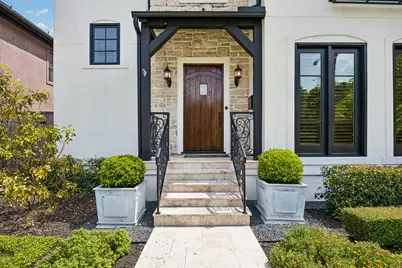 4439 Betty Street, Bellaire, TX 77401 - Photo 2
