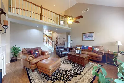 110 Cloudbridge Drive, League City, TX 77573 - Photo 4