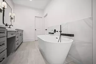 10135 Kerrwood Ln, Houston, TX 77080 - Photo 22