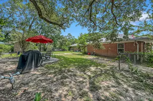 302 Conroe Dr, Conroe, TX 77301 - Photo 32