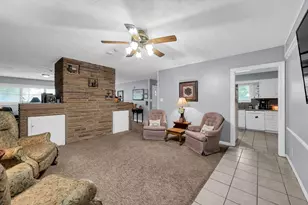 302 Conroe Dr, Conroe, TX 77301 - Photo 8