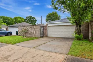 16235 Olive Glen Dr, Houston, TX 77082 - Photo 2