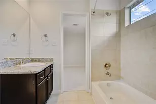 9206 Drewberry St, Houston, TX 77080 - Photo 16