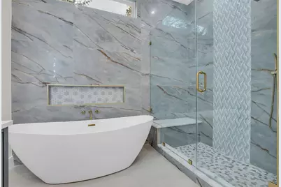 4 N Autumnwood Way, The Woodlands, TX 77380 - Photo 22