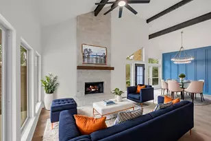 4 N Autumnwood Way, The Woodlands, TX 77380 - Photo 10