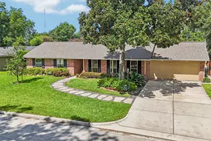 1429 Waseca St, Houston, TX 77055 - Photo 2