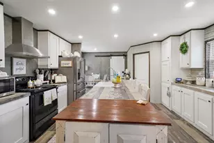 13106 Maplewood Ln, Old River-Winfree, TX 77535 - Photo 6