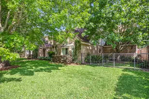 15742 Walkwood Dr, Houston, TX 77079 - Photo 4