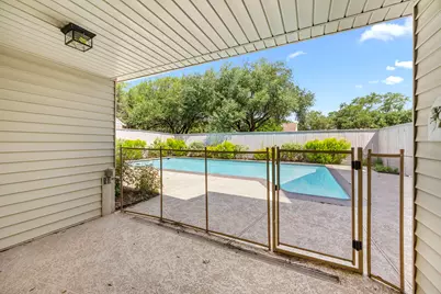 15742 Walkwood Drive, Houston, TX 77079 - Photo 40