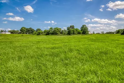 1070 Sledge Ct, Chappell Hill, TX 77426 - Photo 6