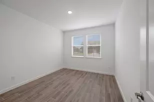12926 Old Fashion Cir, Mont Belvieu, TX 77535 - Photo 4
