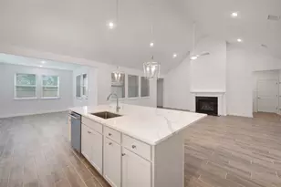 12926 Old Fashion Cir, Mont Belvieu, TX 77535 - Photo 12