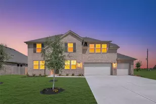 12926 Old Fashion Cir, Mont Belvieu, TX 77535 - Photo 1