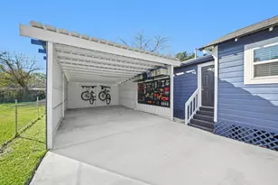 8302 Tavenor Ln, Houston, TX 77075 - Photo 20