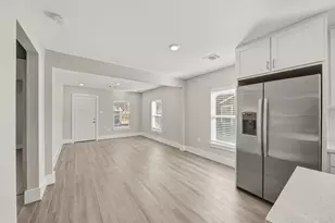 8302 Tavenor Ln, Houston, TX 77075 - Photo 26