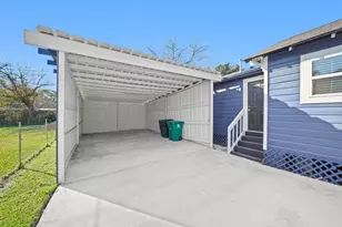 8302 Tavenor Ln, Houston, TX 77075 - Photo 36