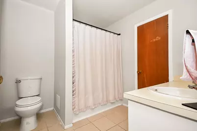 1325 Molina Court, Angleton, TX 77515 - Photo 20