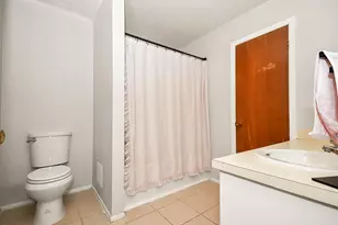 1325 Molina Ct, Angleton, TX 77515 - Photo 20