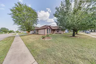 9014 Arlington Forest Dr, Houston, TX 77088 - Photo 1