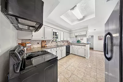 9014 Arlington Forest Drive, Houston, TX 77088 - Photo 14