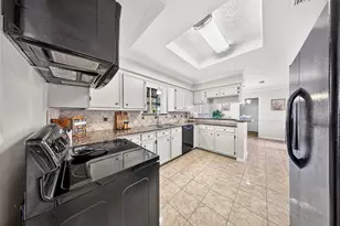 9014 Arlington Forest Dr, Houston, TX 77088 - Photo 14
